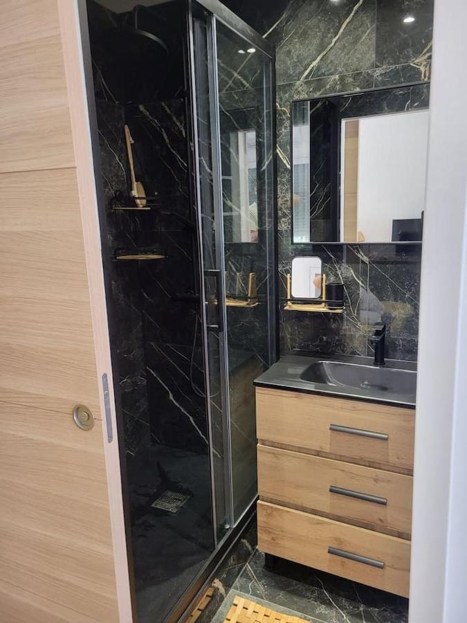 Appartement Jacuzzi Narbonne Exterior photo