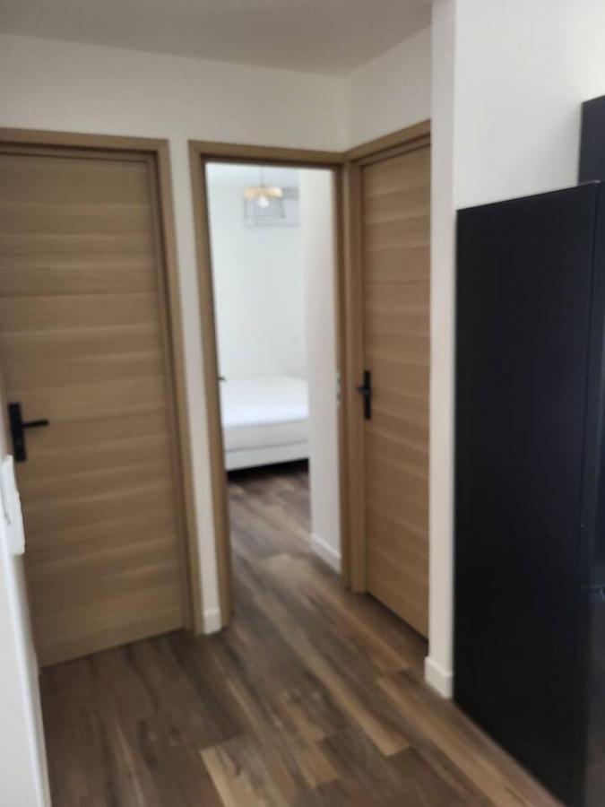 Appartement Jacuzzi Narbonne Exterior photo